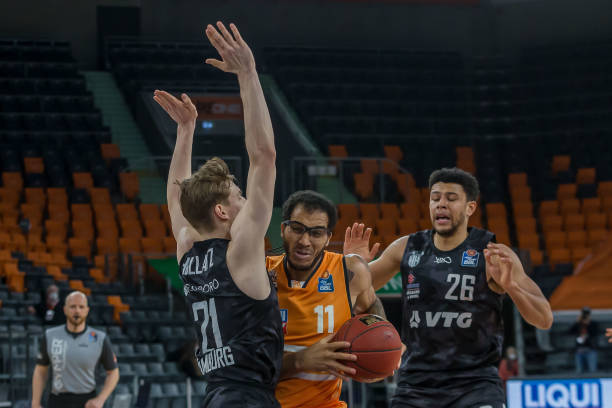 形成统一的 形成统一的