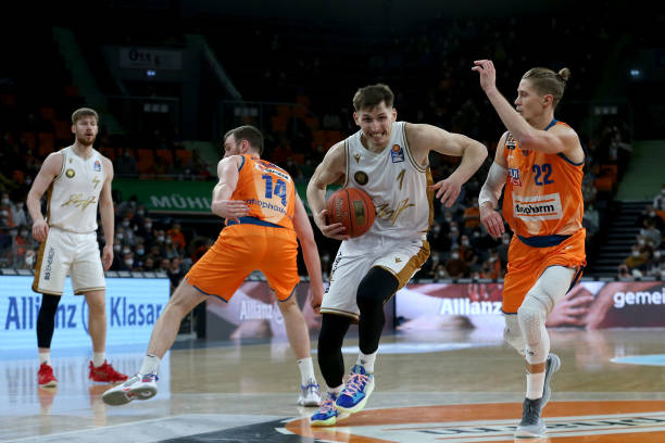 以碾压姿态 以碾压姿态